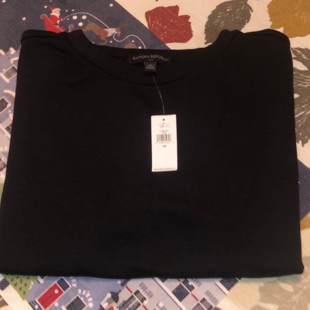 Banana republic black comfy top (brand new)